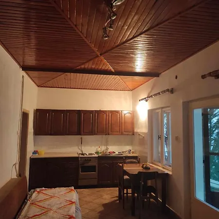Centar Hostel *
